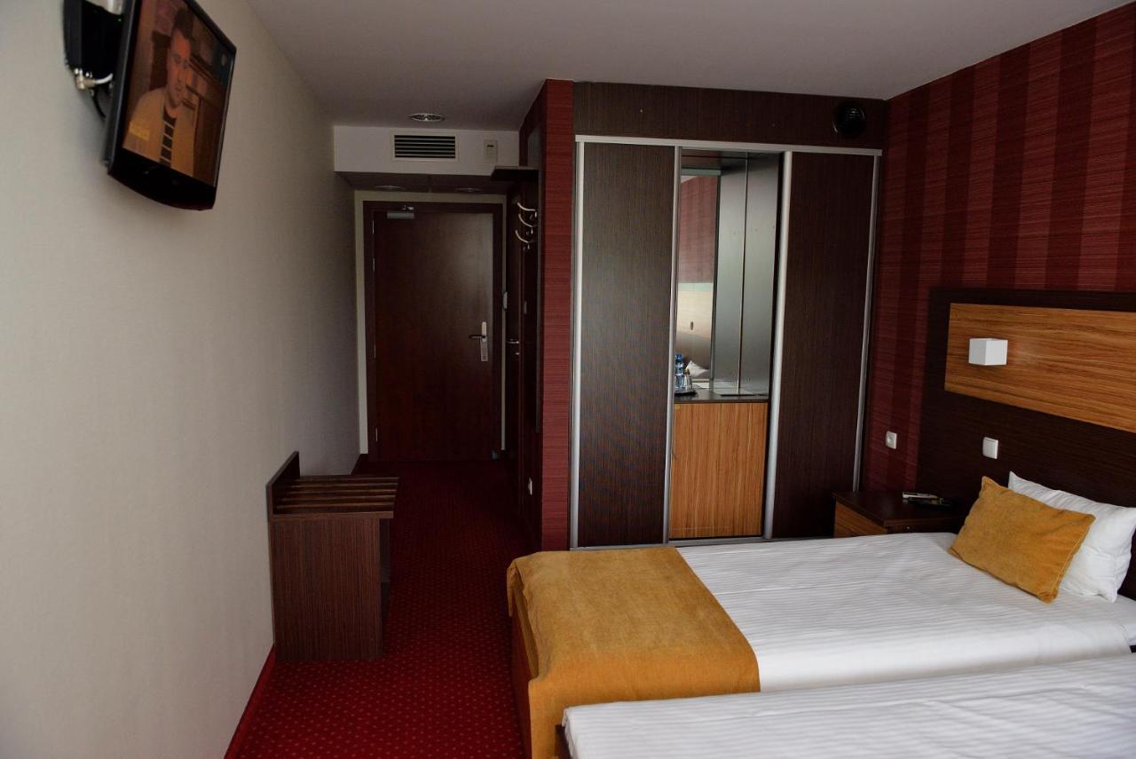 Quest Hotel - Dawniej Hotel Planeta Brzesko Kültér fotó