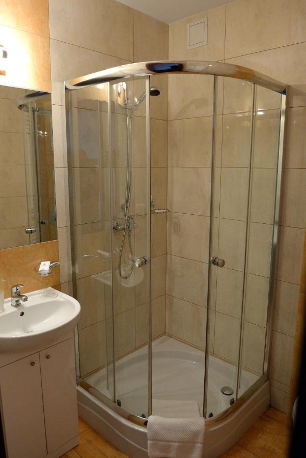 Quest Hotel - Dawniej Hotel Planeta Brzesko Kültér fotó