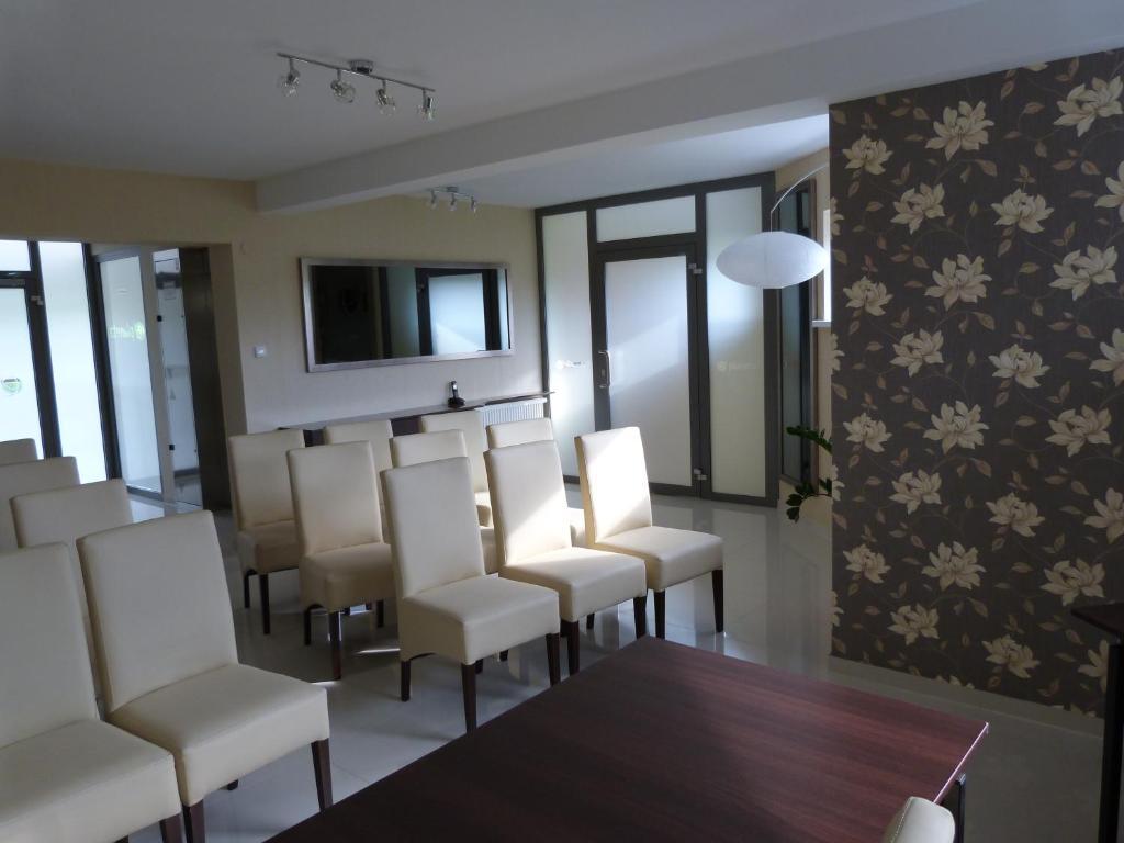 Quest Hotel - Dawniej Hotel Planeta Brzesko Kültér fotó